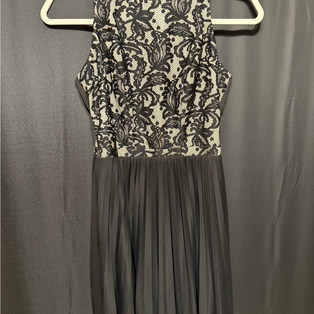 Chic Black Lace Mini Dress